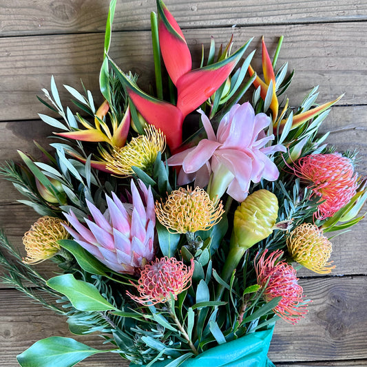 12 Long Stem Farmer’s Choice Gift Box